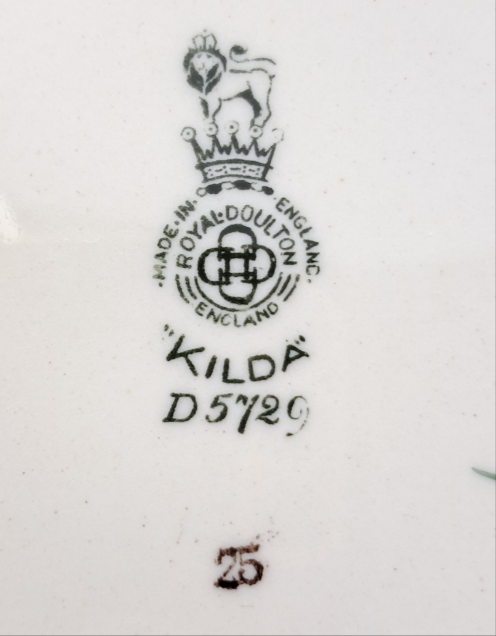 Royal Doulton Kilda Pattern D5729 Salad or Dessert Plate