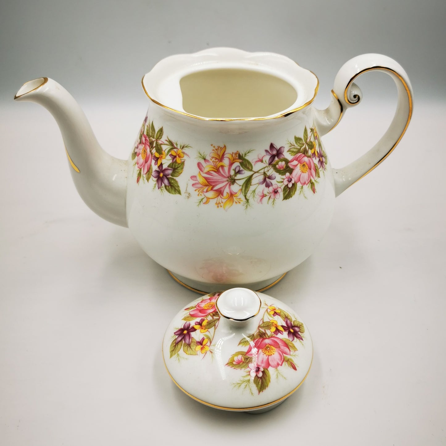 Colclough Wayside bone china teapot pattern 8581