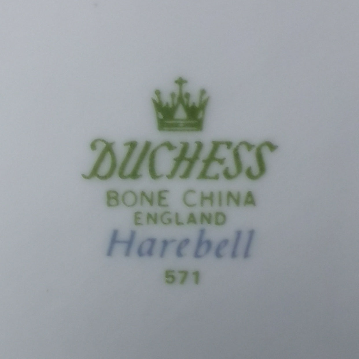 Duchess China Harebell pattern 571 Vintage 1.5-pint Teapot