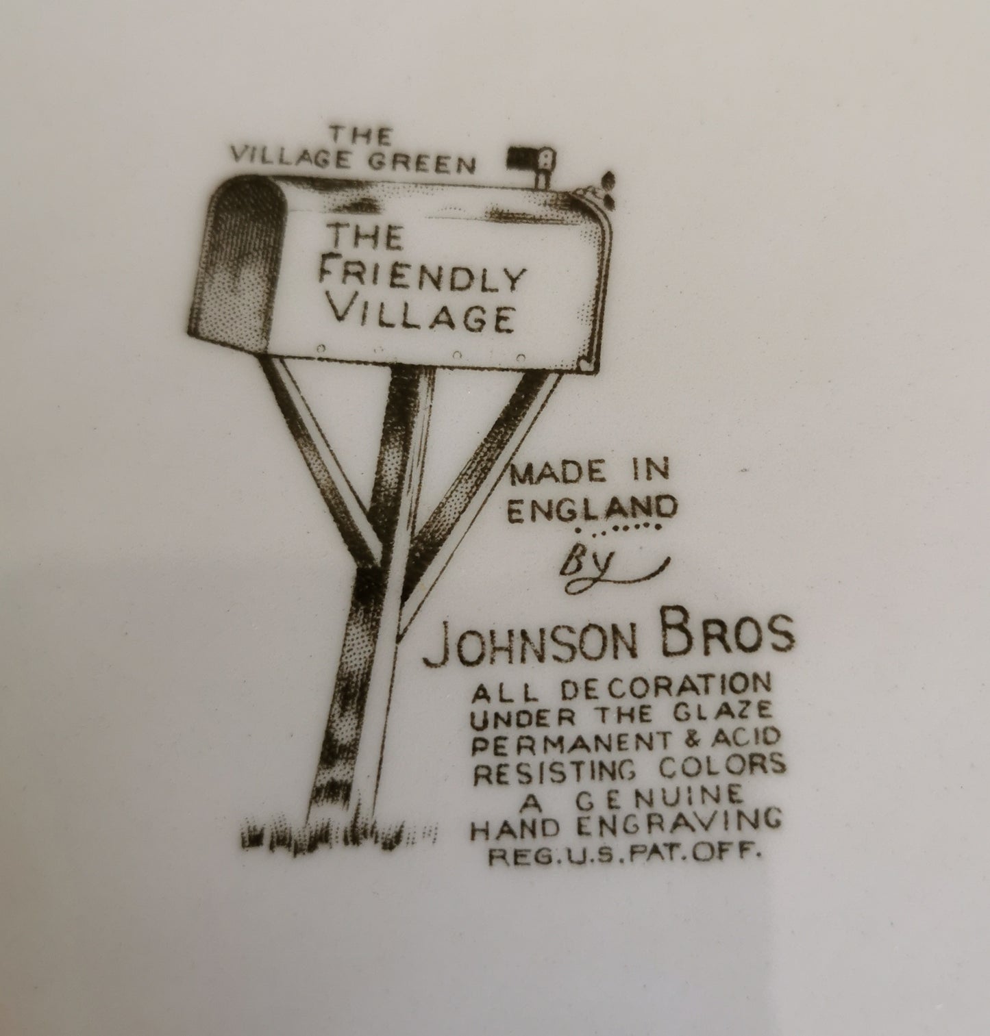 Johnson Brothers China The Friendly Village The Village Green 10.75-inch Dinner Plate