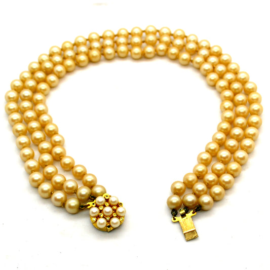 Vintage faux Pearl necklace with decorative clasp