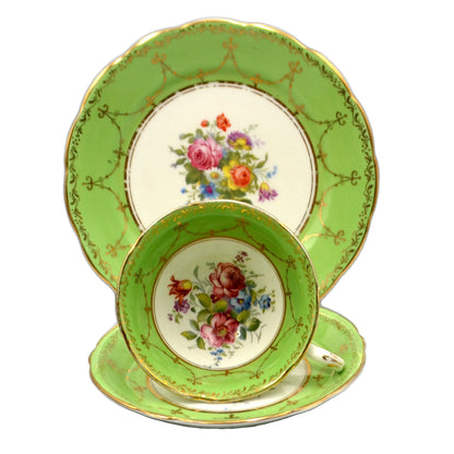 Jackson and Gosling Grosvenor Ye Old English 5385 China Teacup Trio