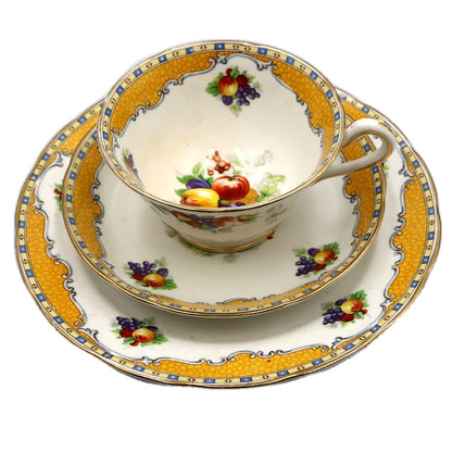 Jackson and Gosling Grosvenor Ye Old English 6355 China Teacup Trio