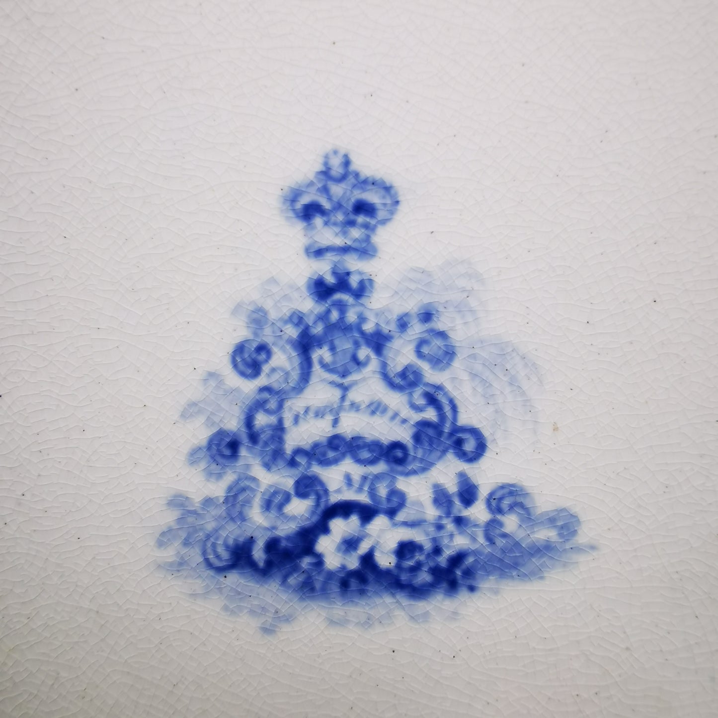 John-Maddock-Campanie-Blue-and-White-china-Dinner-Plate