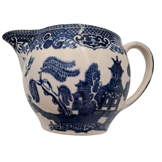 Johnson Bros Set of creamer jugs