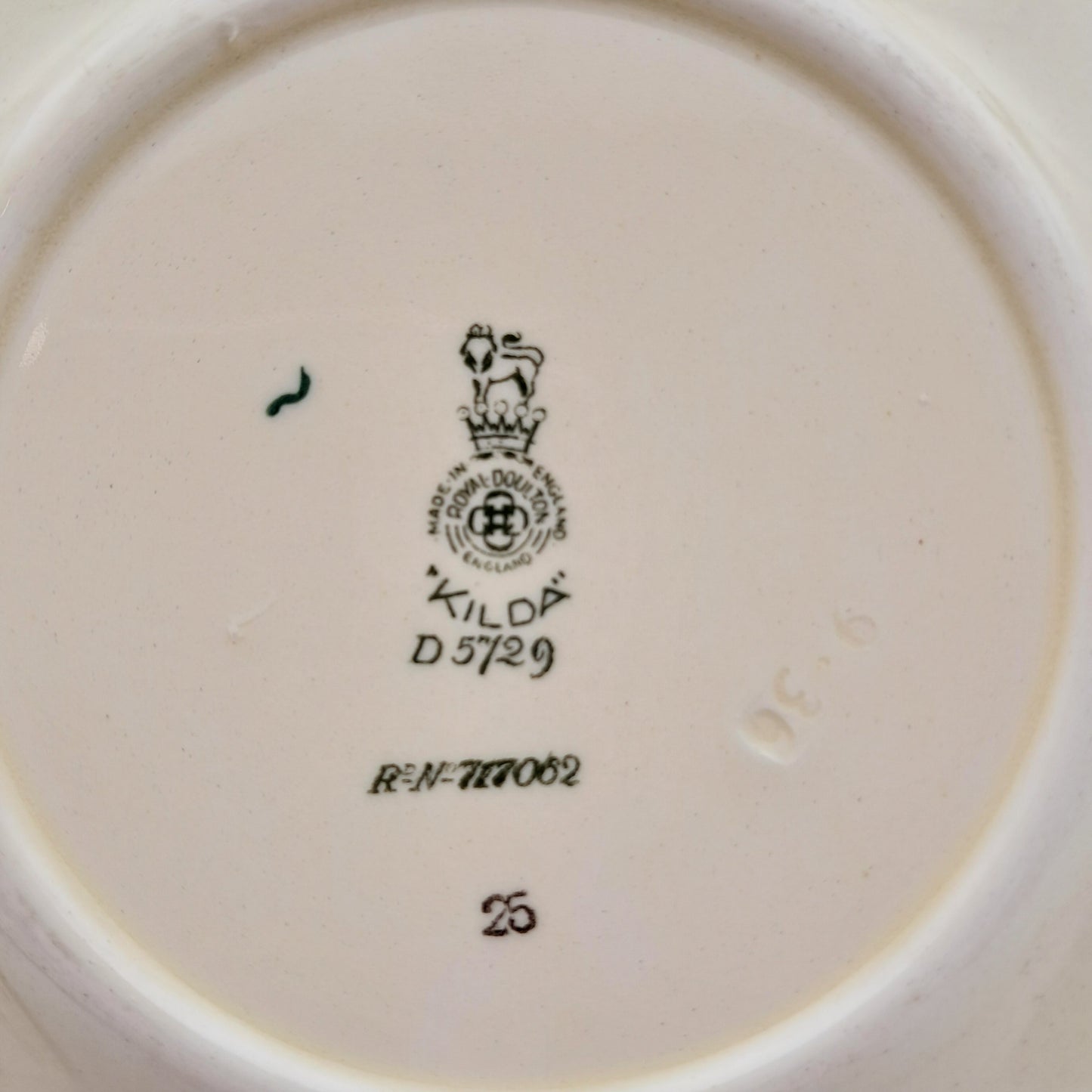 Royal Doulton Kilda Pattern D5729 Tureen Saucer