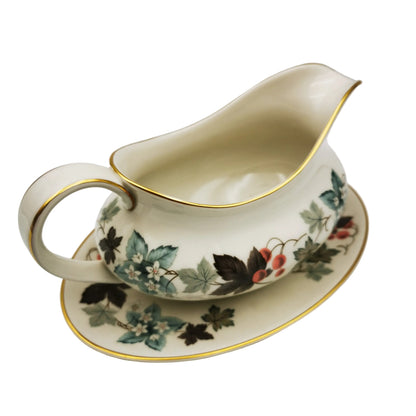 Royal-Doulton-Camelot-TC1016-Gravy-Boat-and-Saucer