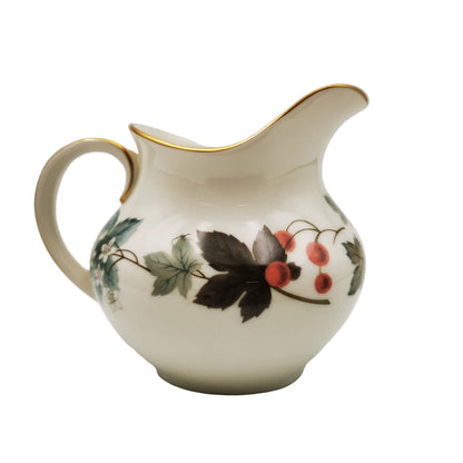Royal Doulton Camelot TC1016 Quarter Pint Milk Jug