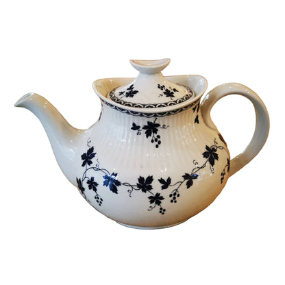 Royal Doulton China Yorktown TC1013 Ribbed Teapot