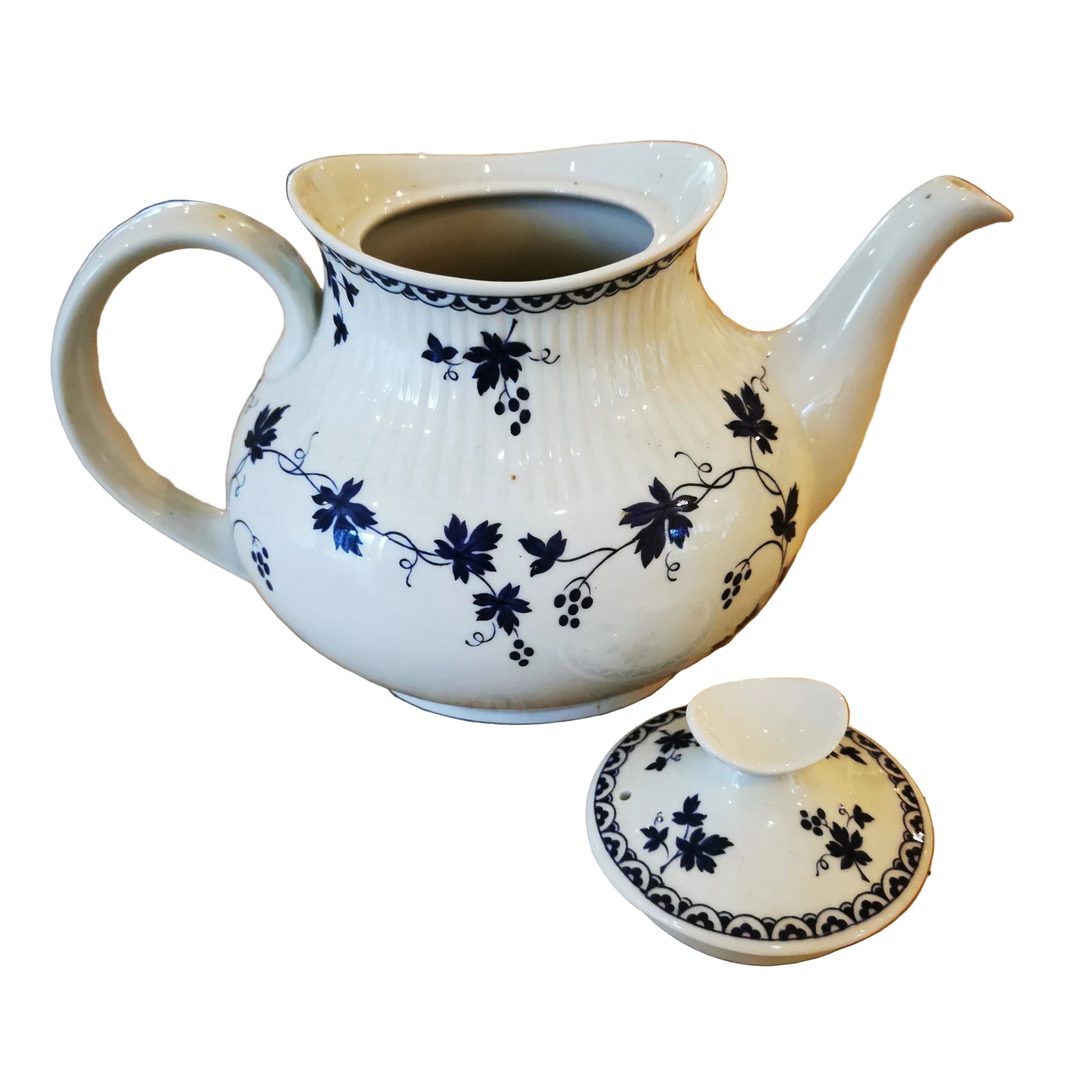 Royal-Doulton-China-Yorktown-TC1013-Ribbed-Teapot