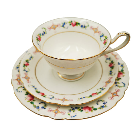 Shelley Porcelain China 8912 Rose Garland Teacup Trio