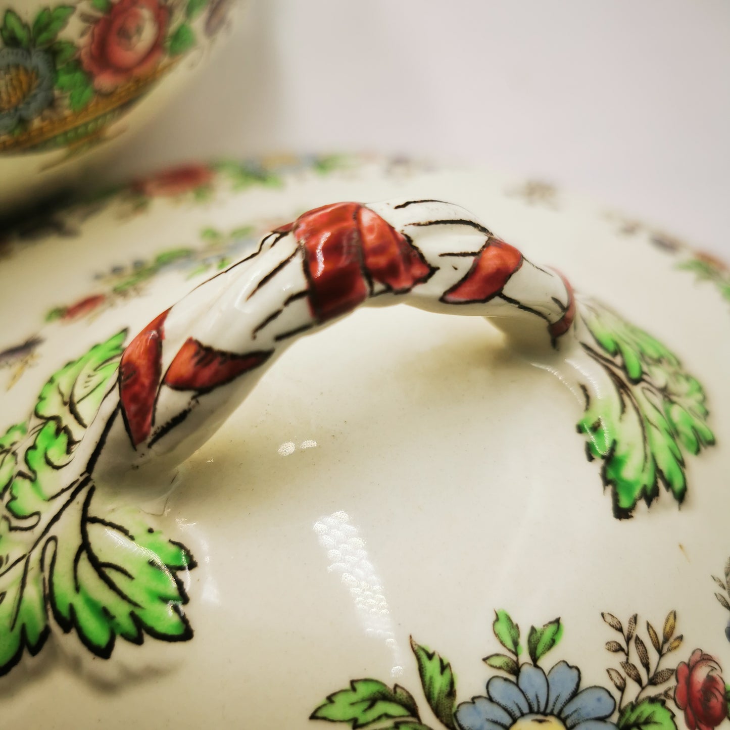 Spode-Ellesmere-2468-Lidded-Tureen