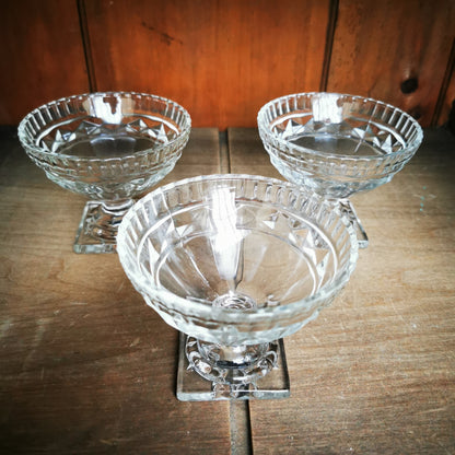 Vintage Pressed Glass Grapefruit Bowl