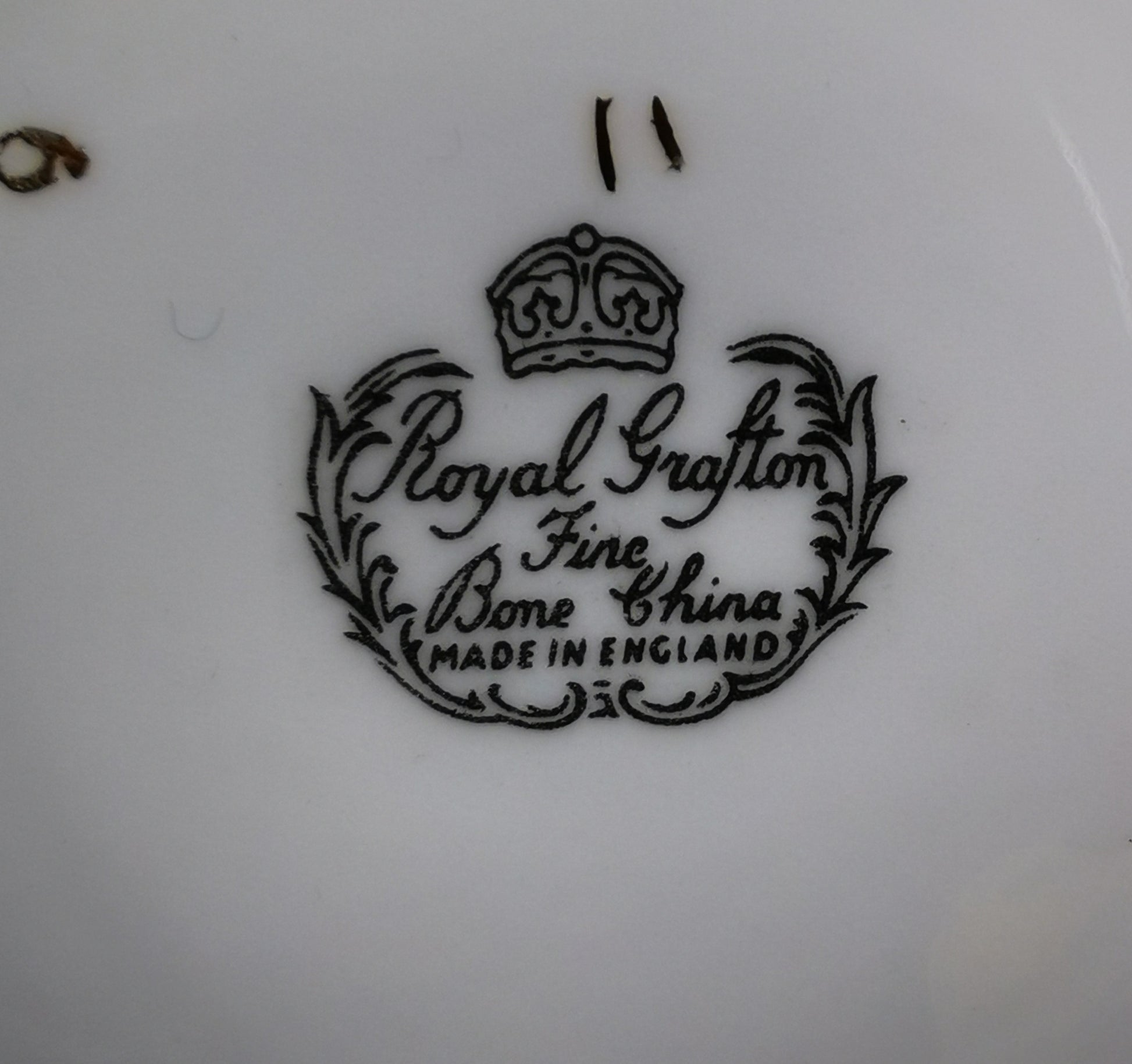 Vintage-Royal-Grafton-Floral-China-Teapot