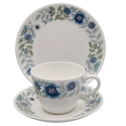 Vintage-Wedgwood-Clementine-Teacup,-Saucer-and-Tea-Plate-Trio