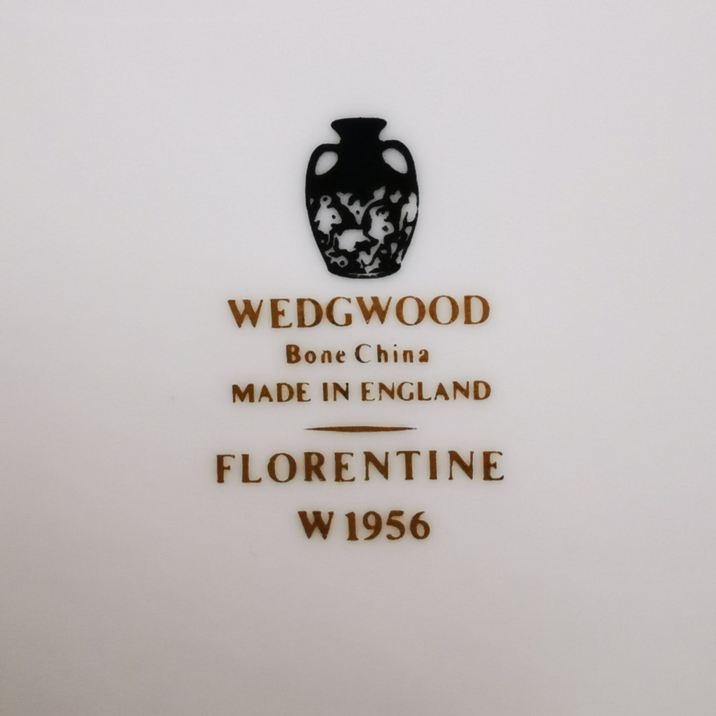 Wedgwood-China-Florentine-Brown-W1956-10.75-inch-Dinner-Plate
