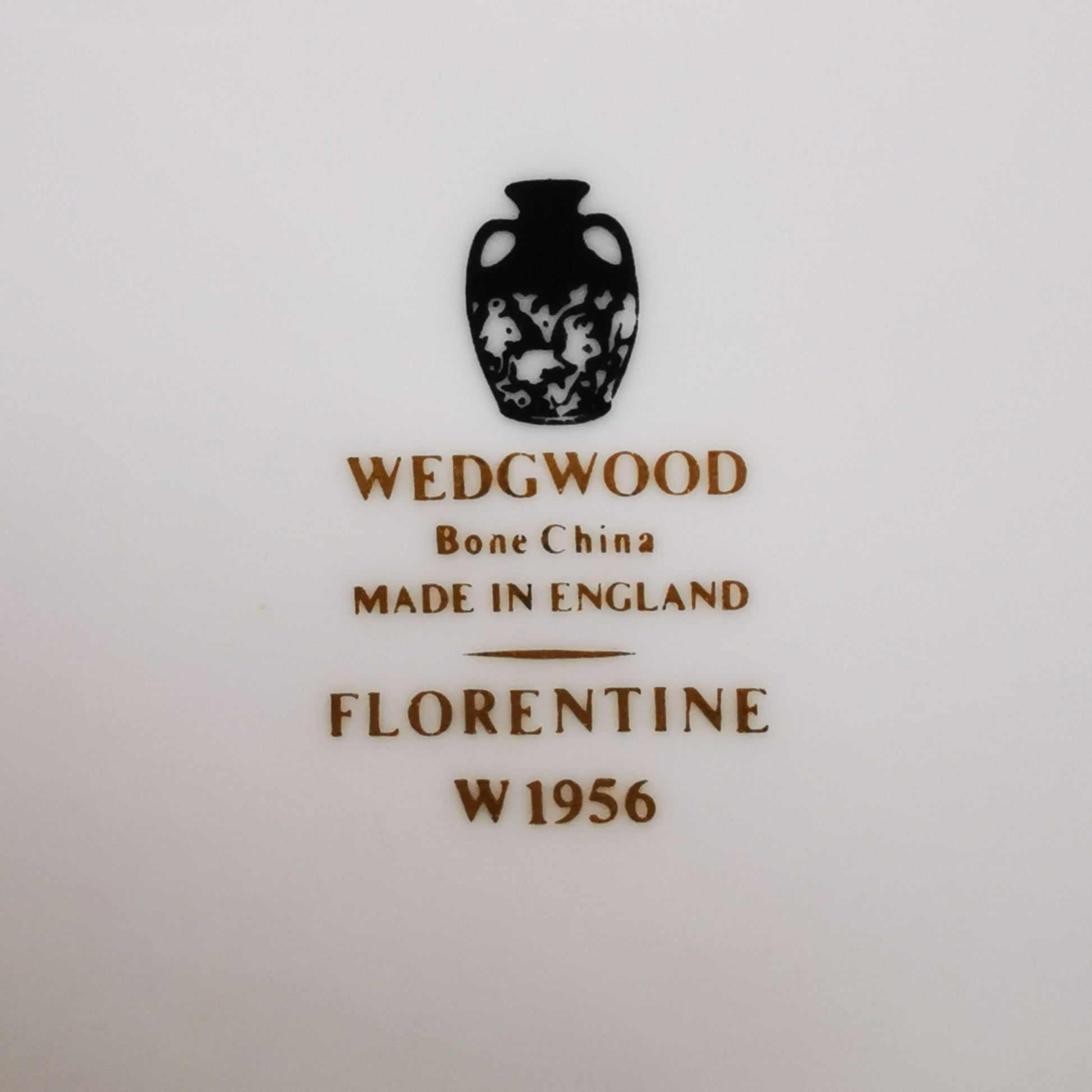 Wedgwood-China-Florentine-Brown-W1956-10.75-inch-Dinner-Plate