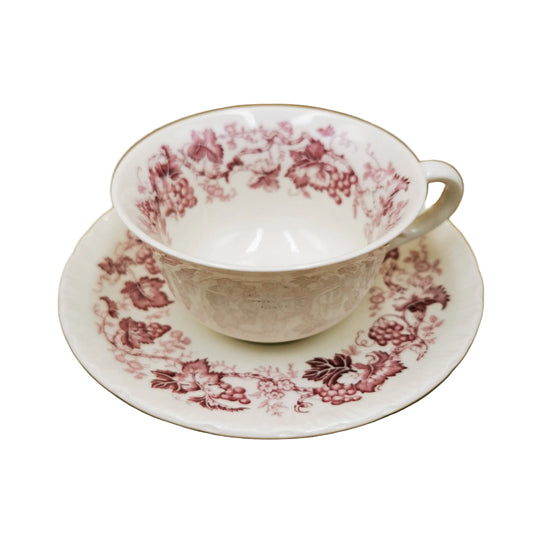 Wedgwood-Old-Vine-Mulberry-Purple-and-White-China-Teacup-and-Saucer
