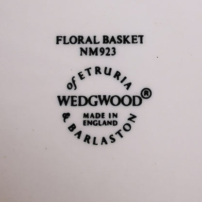 Wedgwood Floral  Basket NM923 China 9.25-inch Dessert Plate