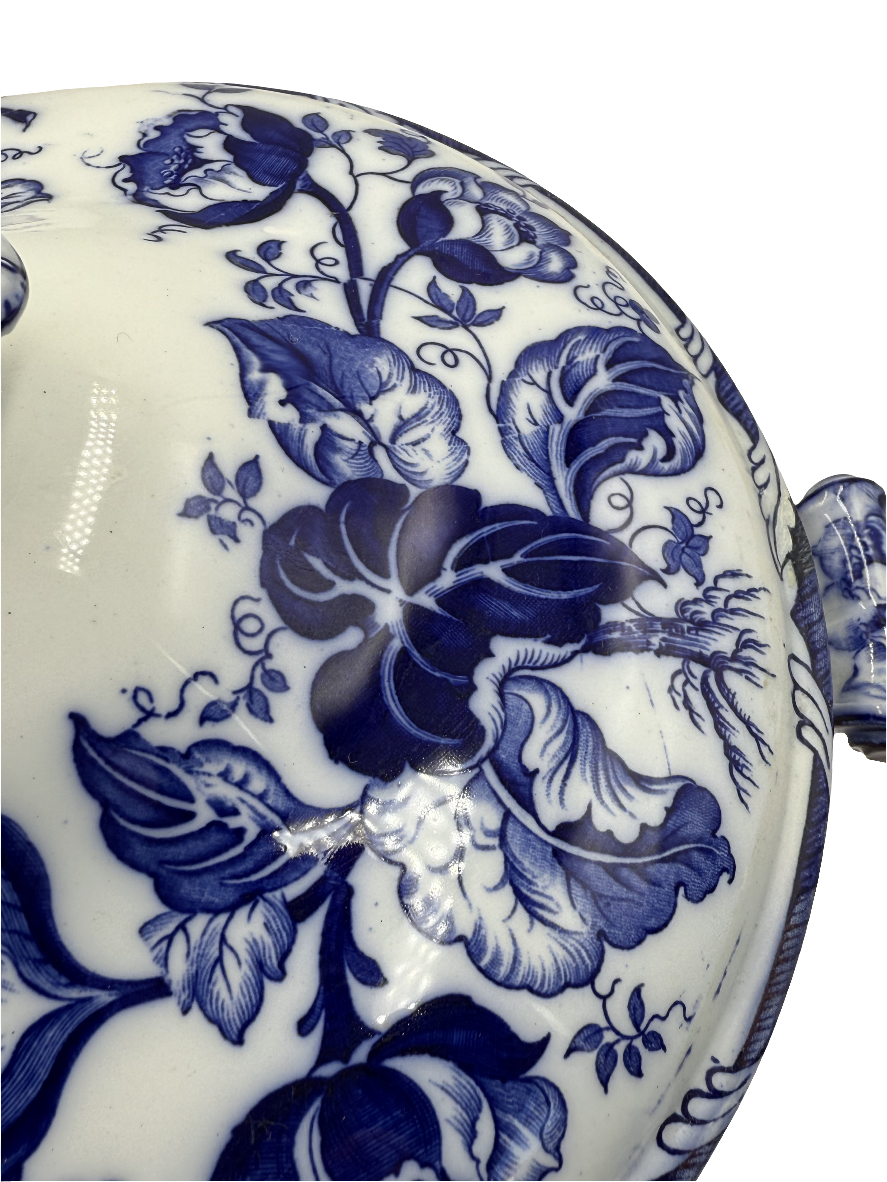 Antique Wedgwood Blue & White Floral Flow Blue China Lidded Tureen ...