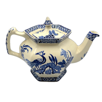 Wood & Sons "Yuan" Blue and White China 1.5-pint Teapot c1920