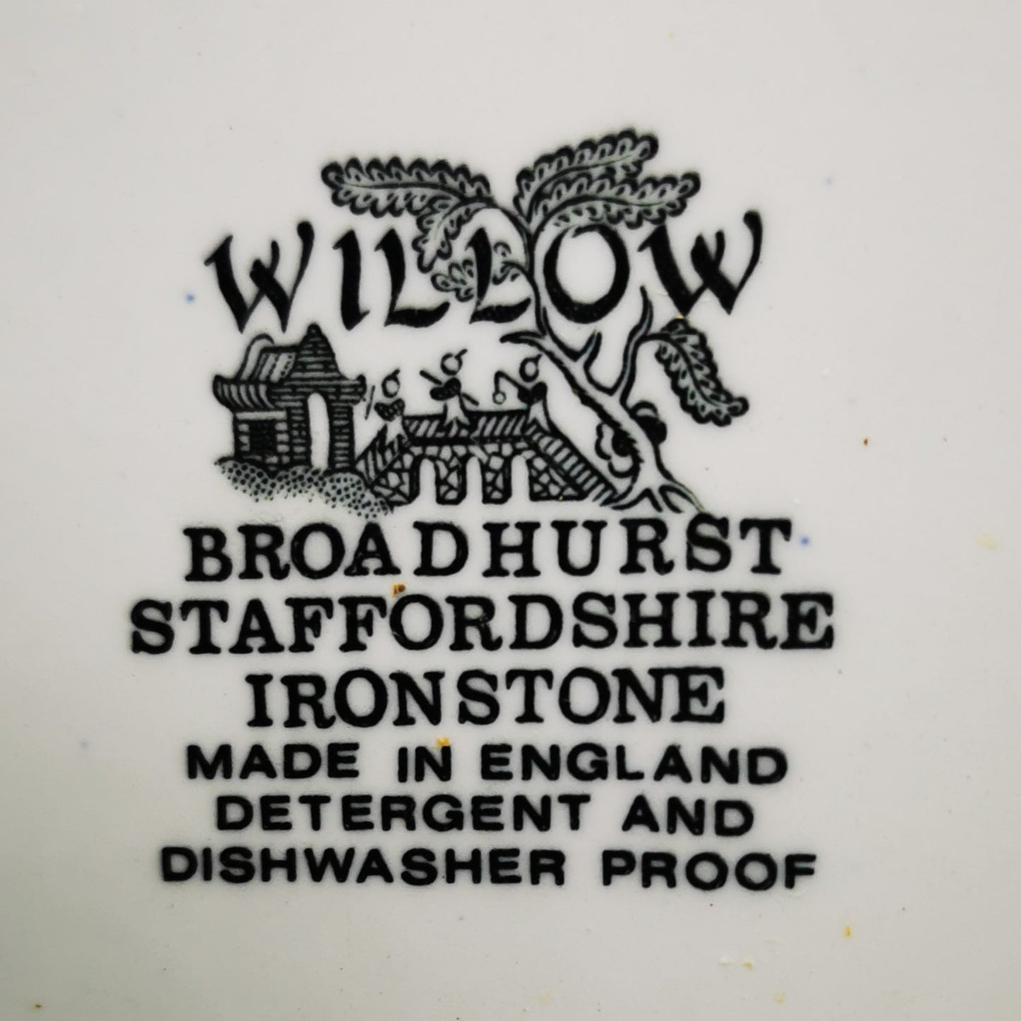 Broadhurst Willow Blue and White China 9-5/8th-Inch Plate