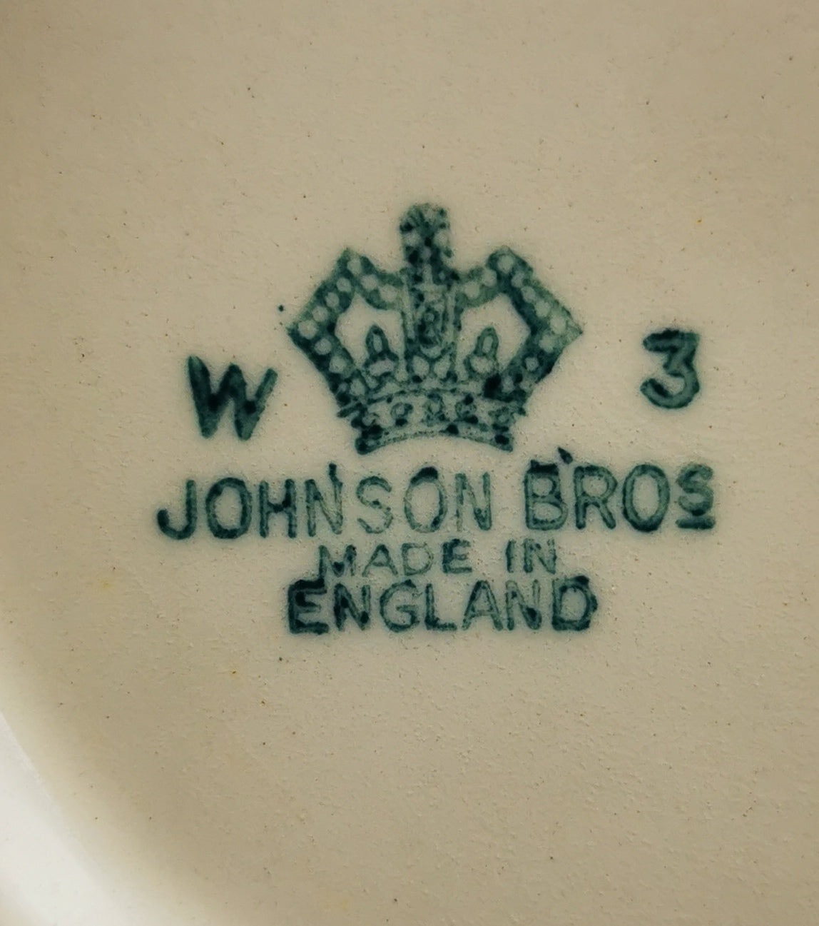 Johnson Brothers Old Chelsea Ivy Leaf Tureen and Lid