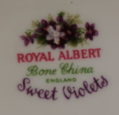 Royal Albert Sweet Violets China 9-7/8th-inch Oval Shallow Dish