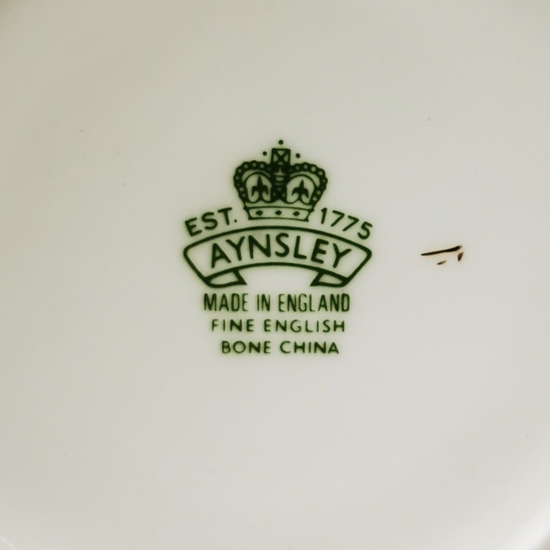 Aynsley 1977 Silver Jubilee Kings & Queens of England Mug