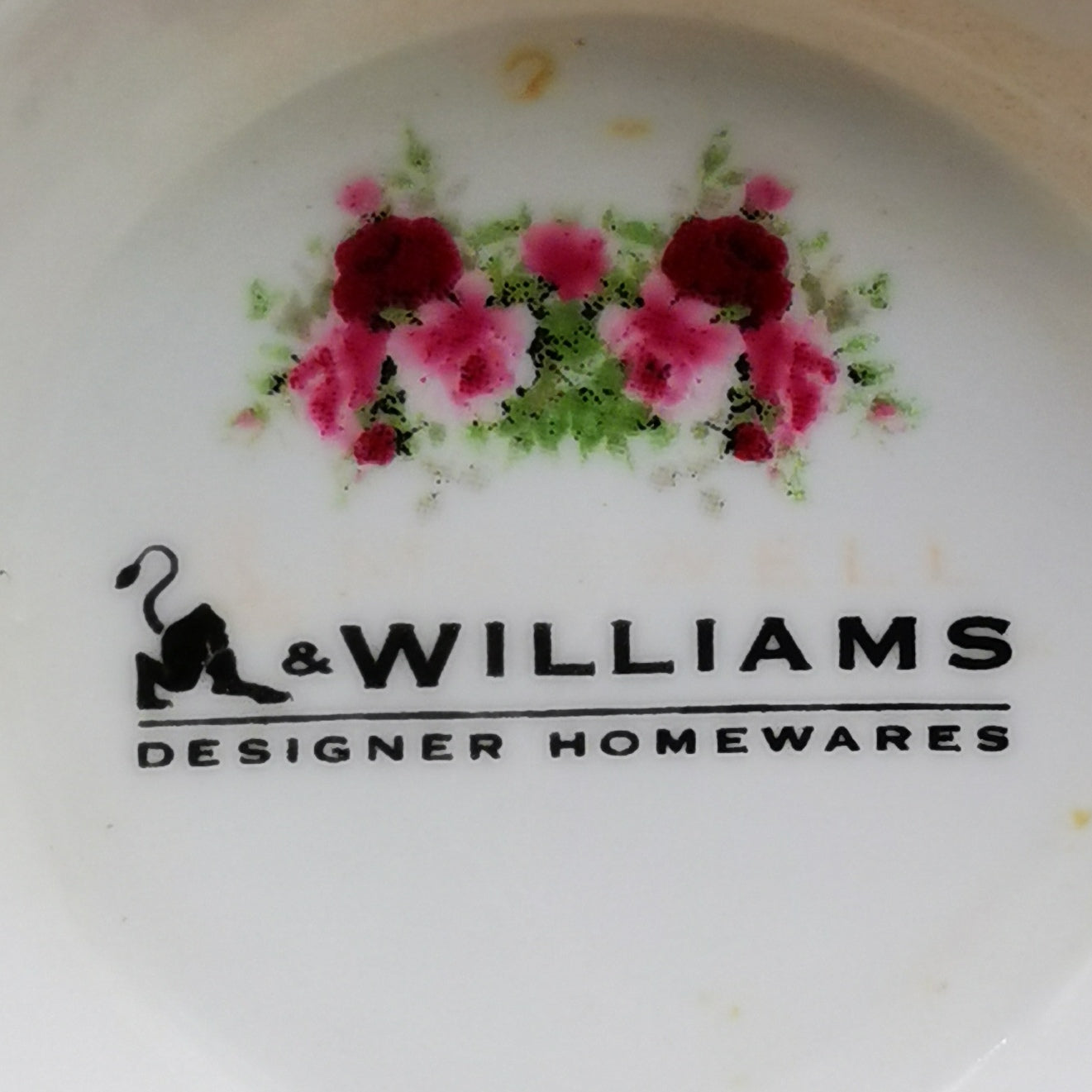 Maxwell and Williams Porcelain China Red Rose Urn Mug