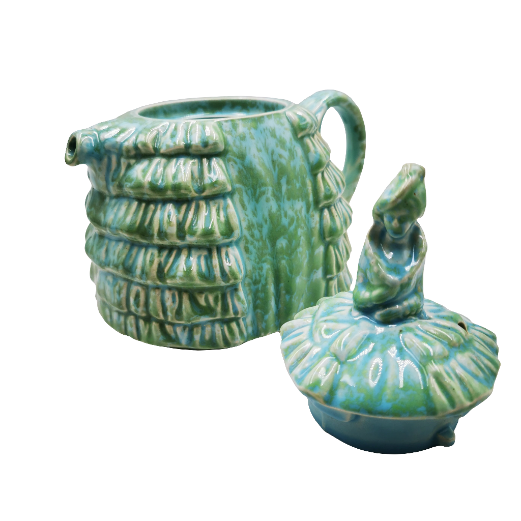 Vintage Sadler Ye Daintee Ladyee Crinoline Lady Teapot Registration number 824571