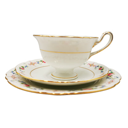 Shelley Porcelain China 8912 Rose Garland Teacup Trio