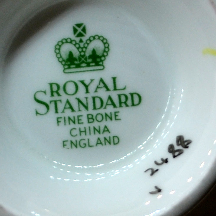 Royal Standard Bone China Queens Rose 2488 Teacup