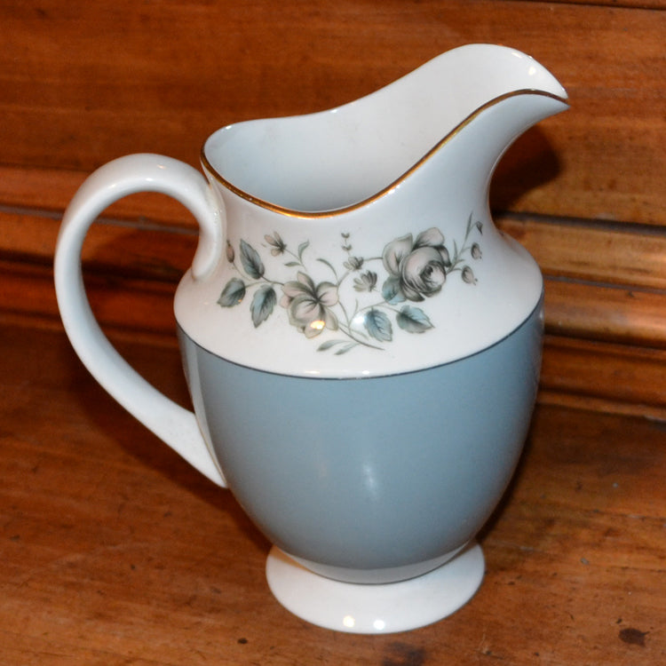 Rose Elegans TC1010 pattern Royal Doulton