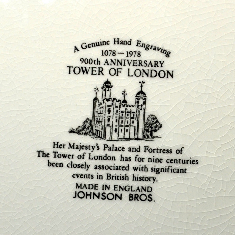 1978 Johnson Brothers Blue and White China Tower of London Dinner Plate