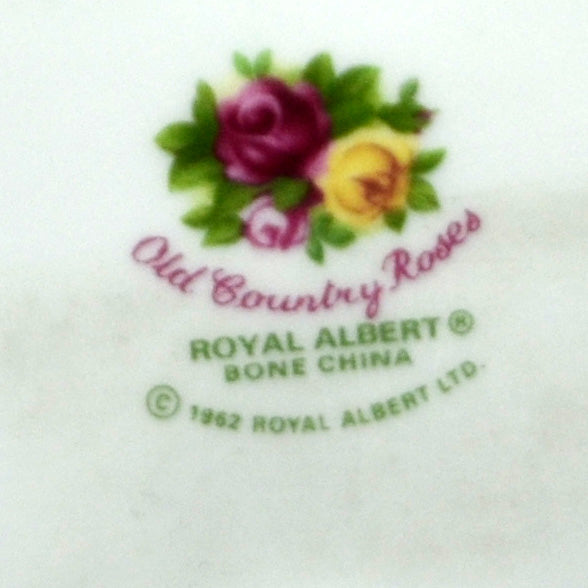 Royal Albert China Old Country Roses Heart Shaped Trinket Box