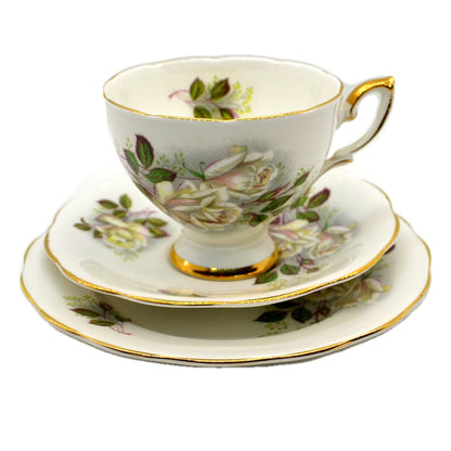 Royal Standard Bone China Queens Rose 2488 Teacup
