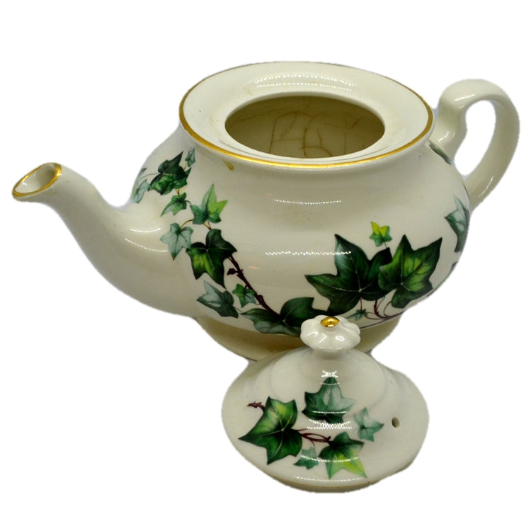 Vintage Ivy Leaf design teapot