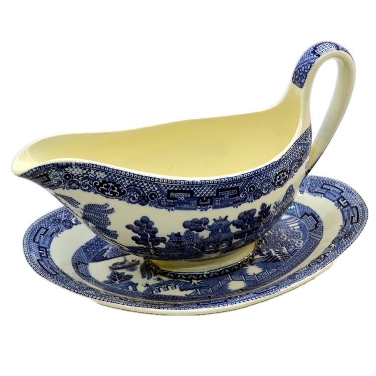 Wedgwood gravy boat and saucer plate vintage blue willow pattern