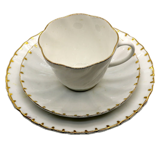 Harlequin Salisbury & Queens China Marie Teacup Trio c1950