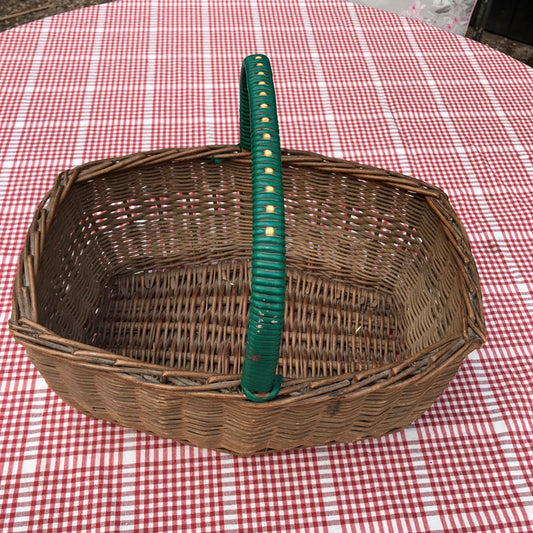 Vintage plastic green handle wicker shopping basket 1940-1950s