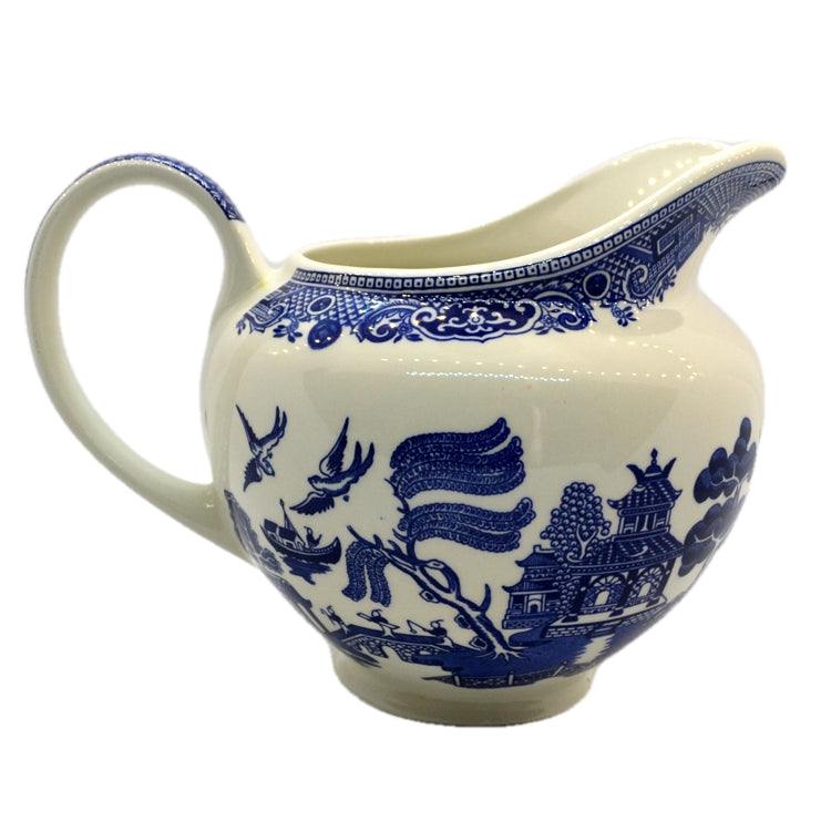 willow pattern jug blue and white china